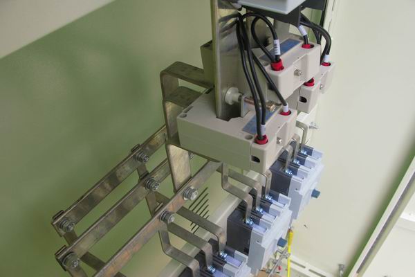 汉滨配电柜-应急照明配电柜使用对工作人员的具